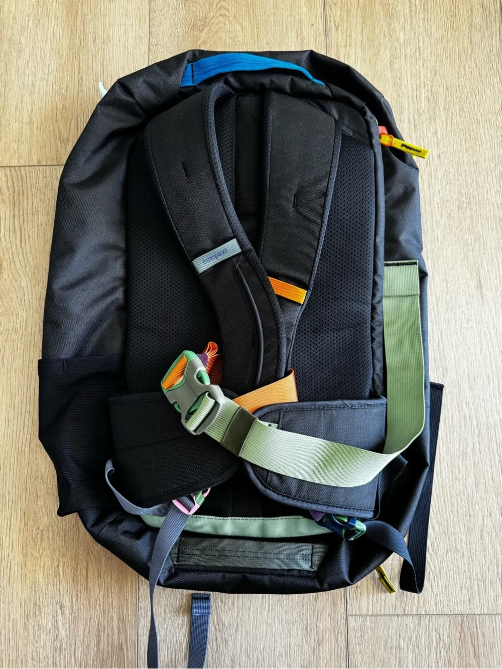 Rare Multi Color Cotopaxi Allpa 35L Del Dia Travel Pack Carry On Backpack Laptop